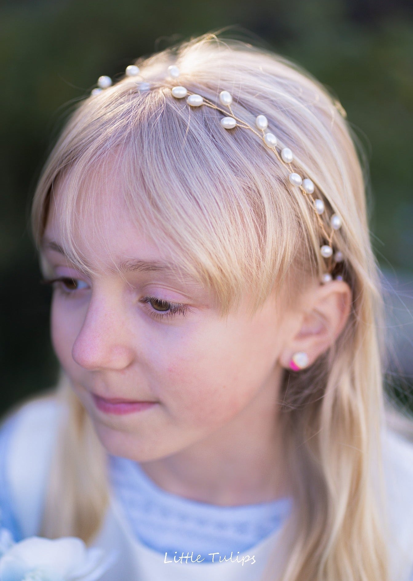 Simple pearl hair wreath