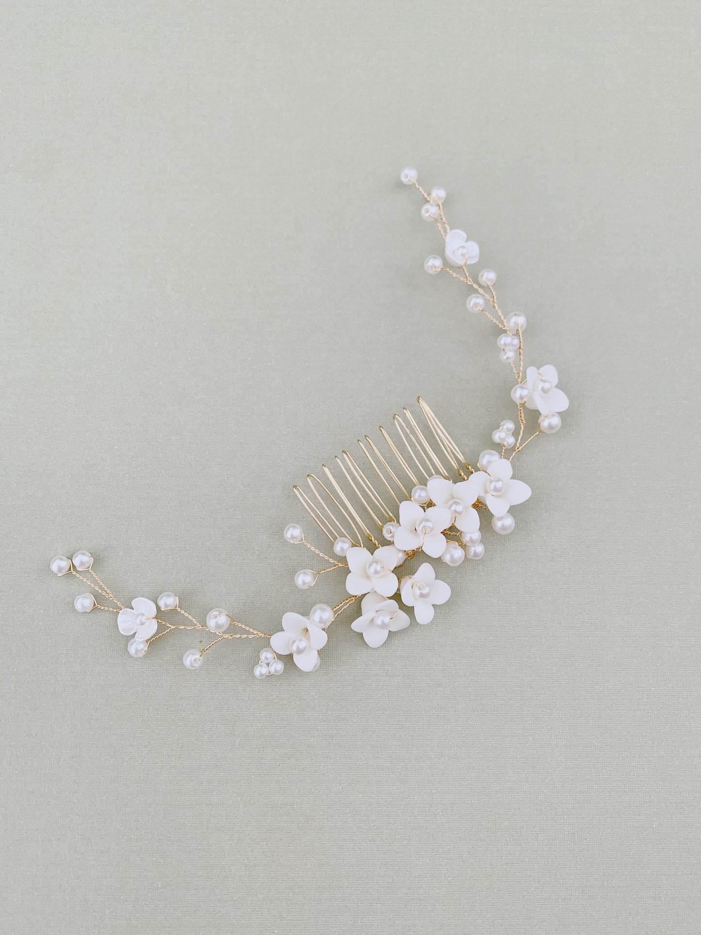 White Floral Hair Comb