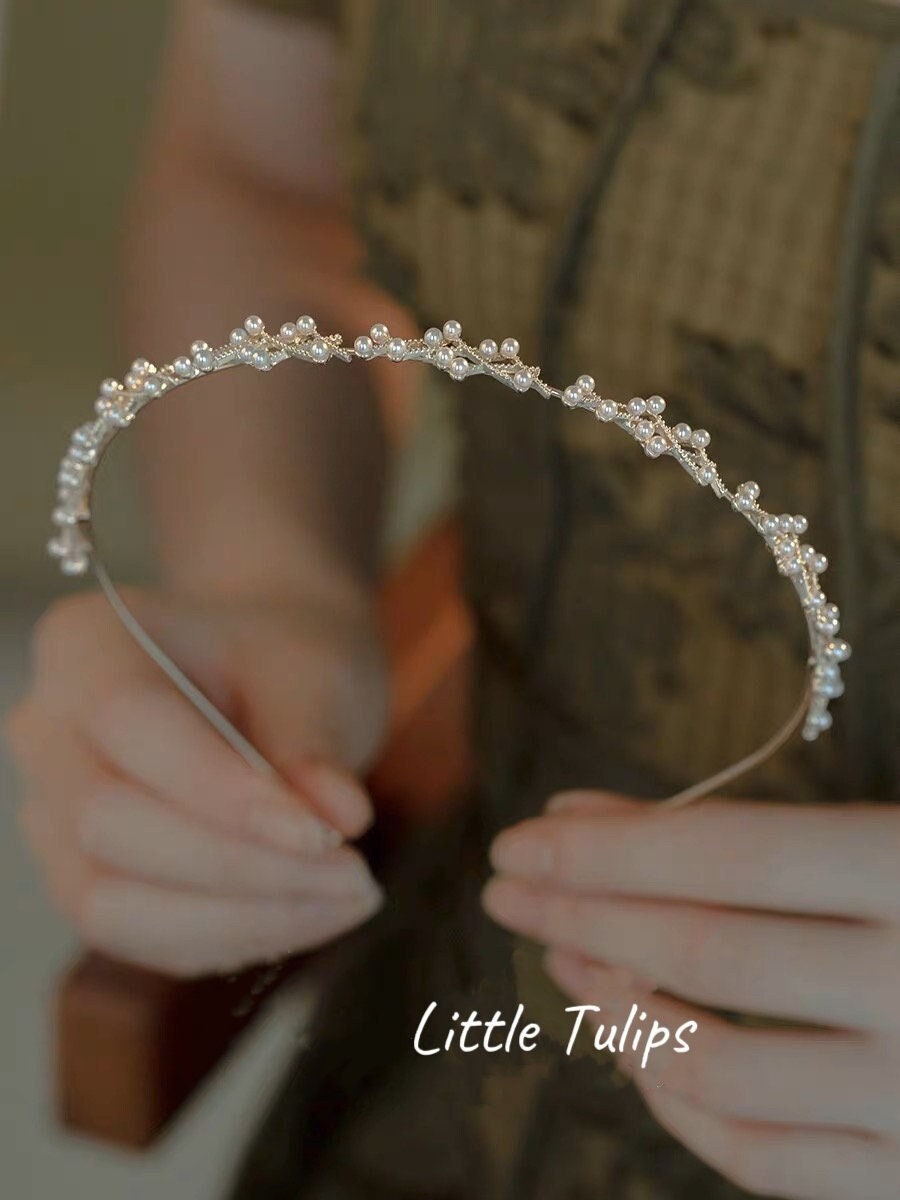 Champagne gold pearl thin headband